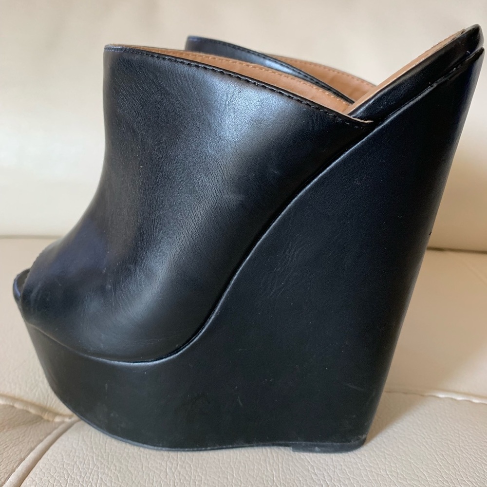 high heel wedge strappy